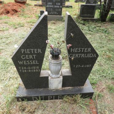 PLESSIS Pieter Gert Wessel, du 1916-1993 & Hester Gertruida 1917-