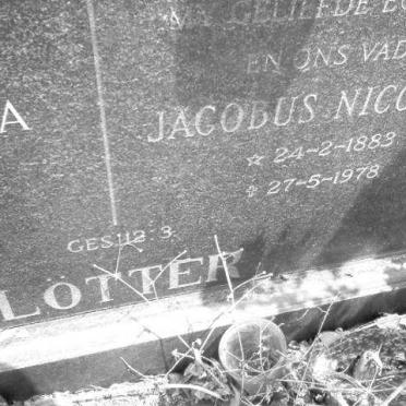 LOTTER Jacobus Nicolaas 1983-1978 & Susanna Maria Madalena 1904-1980 _1