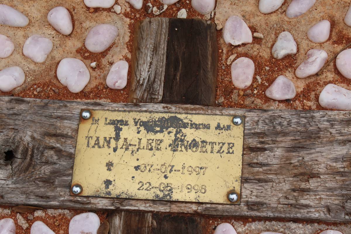 KNOETZE Tanya-Lee 1997-1998