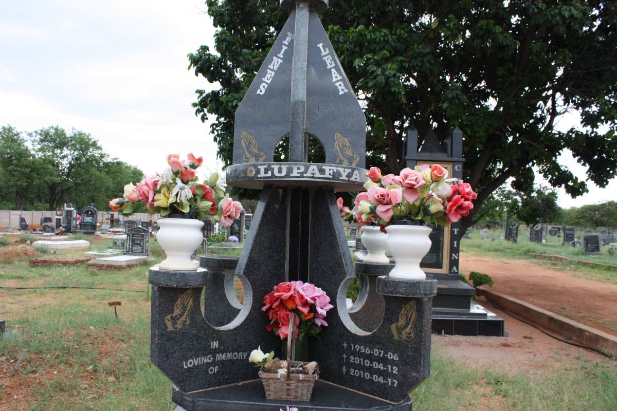 LUPAFYA Fines Lear 1956-2010