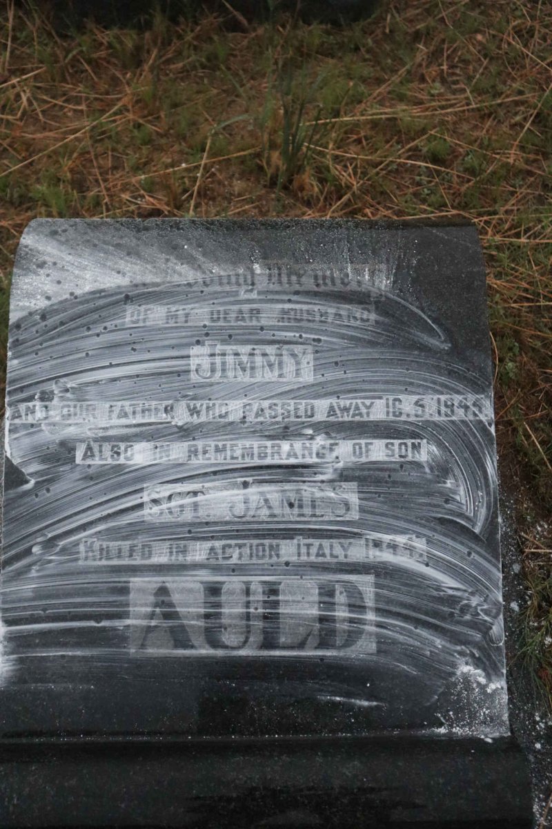 AULD Jimmy -1945 :: AULD James -1944
